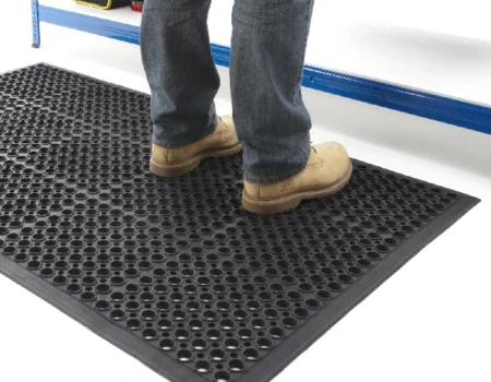 Anti Slip Mat Flooring in Dubai Anti Slip Mat Flooring in Dubai